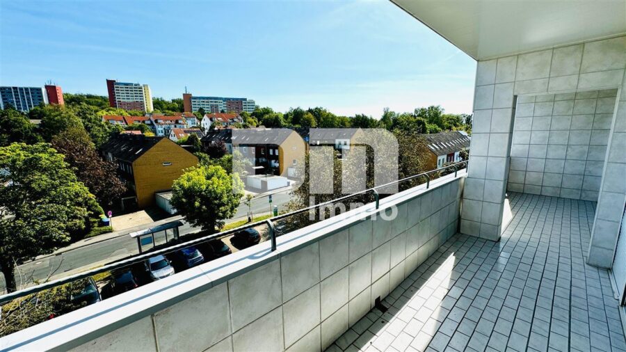 (R)eserviert!!Schöne ruhig gelegene Etagenwohnung in hervoragender Lage mit großem Panoramabalkon - Balkon Panorama